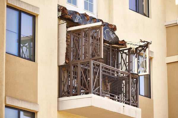 Aftermath of the collapsed balcony at a Berkeley apartment in 2015
